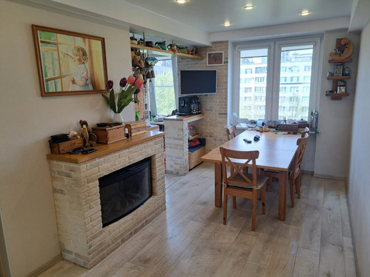 Продам трехкомнатную (3-комн.) квартиру, Искровский пр-кт, 4к3, Санкт-Петербург г