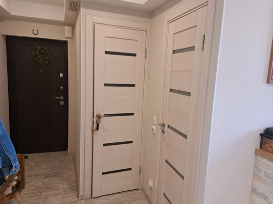 Продам трехкомнатную (3-комн.) квартиру, Искровский пр-кт, 4к3, Санкт-Петербург г