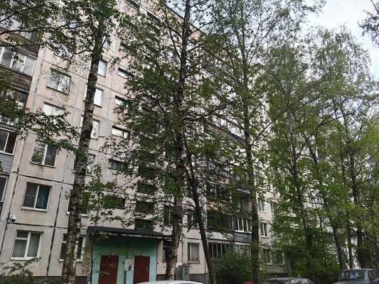 Продам трехкомнатную (3-комн.) квартиру, Искровский пр-кт, 4к3, Санкт-Петербург г