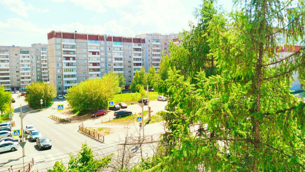 Продам двухкомнатную (2-комн.) квартиру, Первомайская ул, 2, Иркутск г