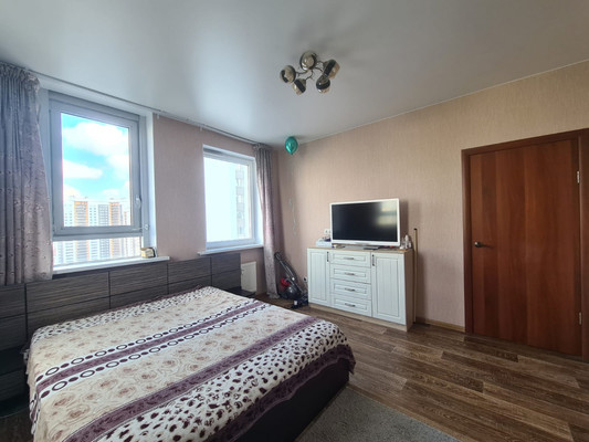 Продам двухкомнатную (2-комн.) квартиру, Ленинский пр-кт, 66к2, Санкт-Петербург г