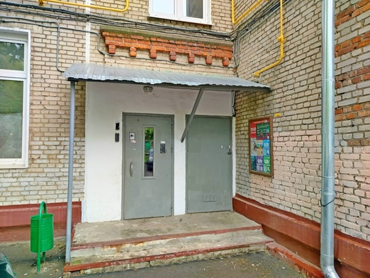 Продам двухкомнатную (2-комн.) квартиру, Солнечногорский проезд, 3к1, Москва г