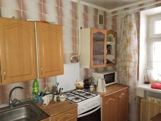 Продам двухкомнатную (2-комн.) квартиру, 16-я линия ул, 21/32, Ростов-на-Дону г