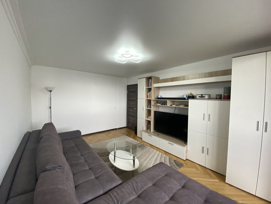 Продам трехкомнатную (3-комн.) квартиру, Звездная ул, 28, Туапсе г
