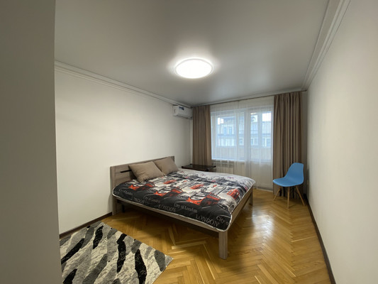 Продам трехкомнатную (3-комн.) квартиру, Звездная ул, 28, Туапсе г