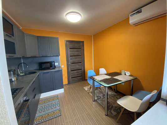Продам трехкомнатную (3-комн.) квартиру, Звездная ул, 28, Туапсе г