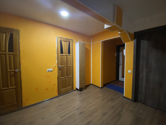 Продам трехкомнатную (3-комн.) квартиру, Звездная ул, 28, Туапсе г
