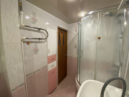 Продам трехкомнатную (3-комн.) квартиру, Звездная ул, 28, Туапсе г