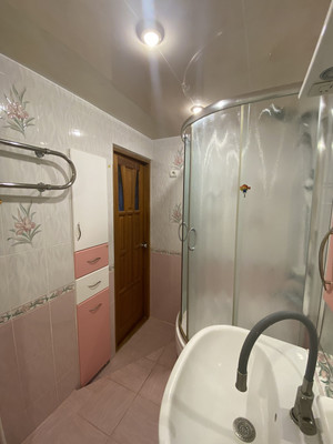 Продам трехкомнатную (3-комн.) квартиру, Звездная ул, 28, Туапсе г