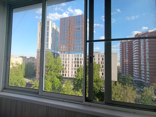 Продам однокомнатную (1-комн.) квартиру, Просторная ул, 2к1, Москва г