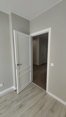 Продам трехкомнатную (3-комн.) квартиру, Большая Окружная 3-я ул, 243к3, Калининград г