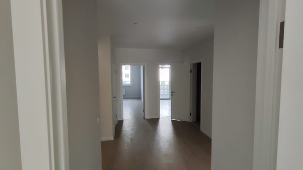 Продам трехкомнатную (3-комн.) квартиру, Большая Окружная 3-я ул, 243к3, Калининград г