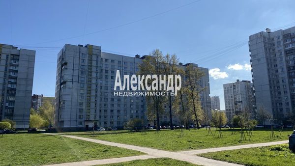 Продам трехкомнатную (3-комн.) квартиру, Пулковское ш, 9к2, Санкт-Петербург г