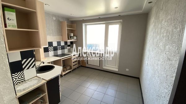 Продам трехкомнатную (3-комн.) квартиру, Пулковское ш, 9к2, Санкт-Петербург г