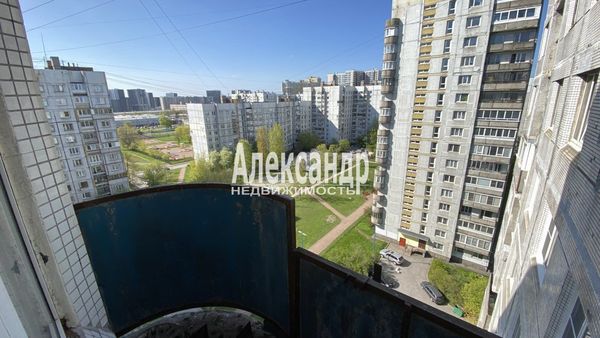 Продам трехкомнатную (3-комн.) квартиру, Пулковское ш, 9к2, Санкт-Петербург г