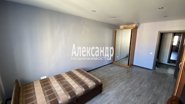 Продам трехкомнатную (3-комн.) квартиру, Пулковское ш, 9к2, Санкт-Петербург г