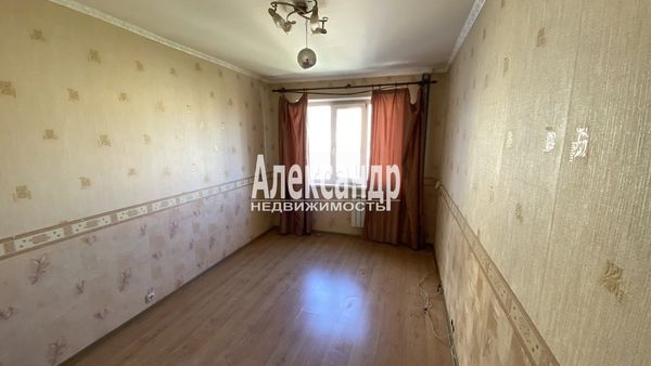 Продам трехкомнатную (3-комн.) квартиру, Пулковское ш, 9к2, Санкт-Петербург г