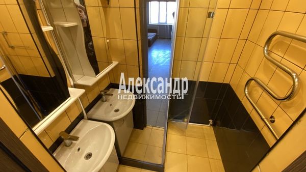 Продам трехкомнатную (3-комн.) квартиру, Пулковское ш, 9к2, Санкт-Петербург г