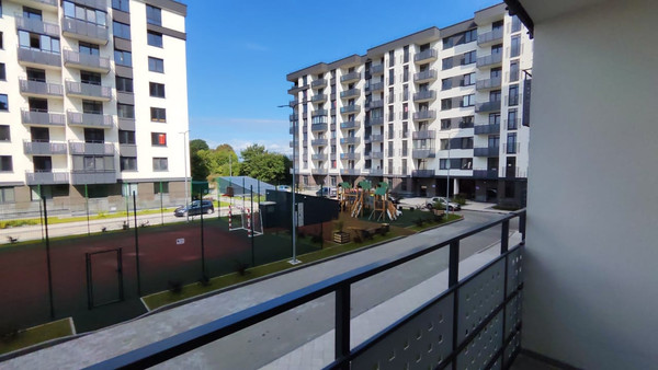 Продам трехкомнатную (3-комн.) квартиру, Большая Окружная 3-я ул, 243к5, Калининград г