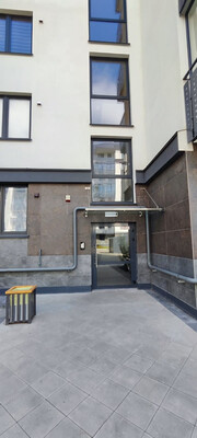 Продам трехкомнатную (3-комн.) квартиру, Большая Окружная 3-я ул, 243к5, Калининград г