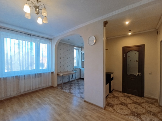 Продам двухкомнатную (2-комн.) квартиру, Закавказская ул, 13, Калининград г