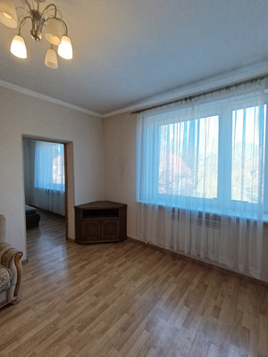 Продам двухкомнатную (2-комн.) квартиру, Закавказская ул, 13, Калининград г