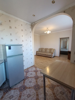 Продам двухкомнатную (2-комн.) квартиру, Закавказская ул, 13, Калининград г