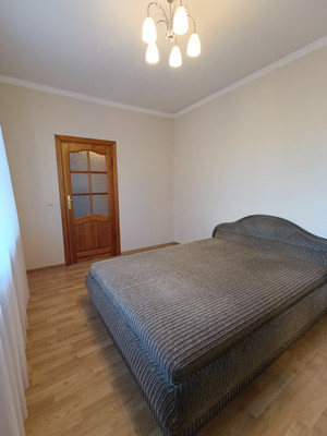 Продам двухкомнатную (2-комн.) квартиру, Закавказская ул, 13, Калининград г