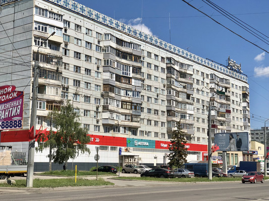 Продам трехкомнатную (3-комн.) квартиру, Карпинского ул, 37, Пенза г