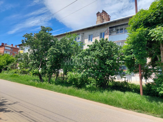 Продам двухкомнатную (2-комн.) квартиру, Школьная ул, 36, Хадыженск г