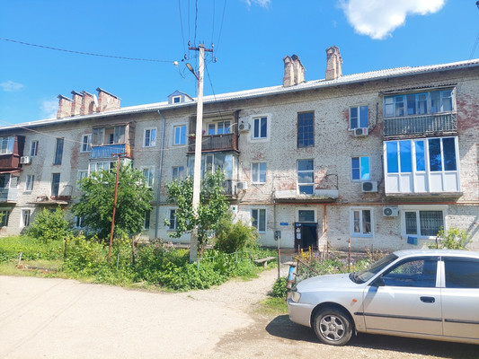 Продам двухкомнатную (2-комн.) квартиру, Школьная ул, 36, Хадыженск г