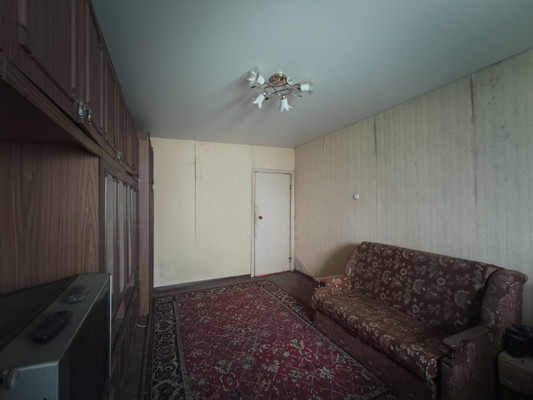 Продам однокомнатную (1-комн.) квартиру, Сельских Строителей ул, 6, Рязань г