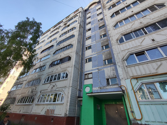 Продам однокомнатную (1-комн.) квартиру, Сельских Строителей ул, 6, Рязань г