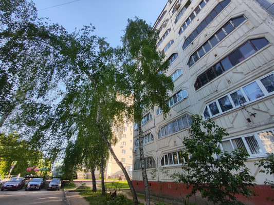 Продам однокомнатную (1-комн.) квартиру, Сельских Строителей ул, 6, Рязань г