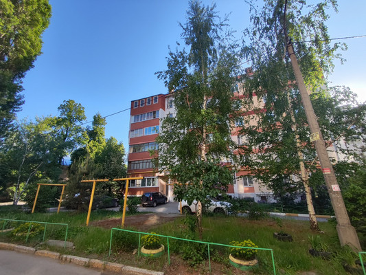 Продам однокомнатную (1-комн.) квартиру, Сельских Строителей ул, 6, Рязань г