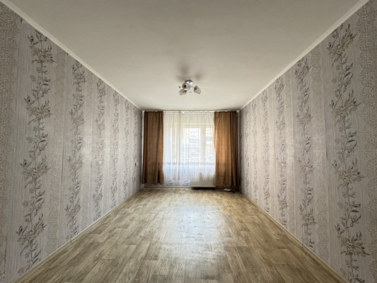 Продам однокомнатную (1-комн.) квартиру, Романа Брянского ул, 23, Брянск г