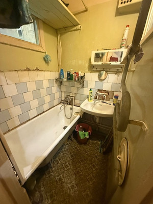 Продам трехкомнатную (3-комн.) квартиру, Верхняя ул, 9, Воткинск г