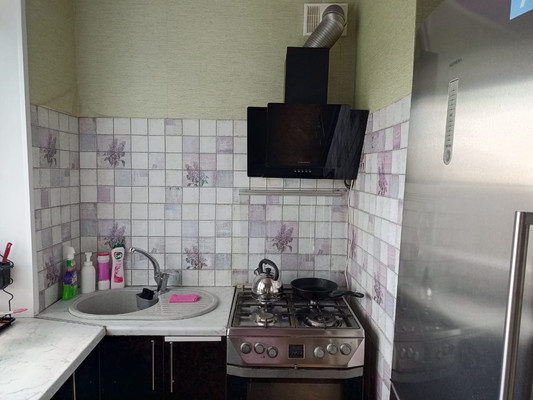 Продам трехкомнатную (3-комн.) квартиру, 30 лет Победы ул, 5, Волгодонск г