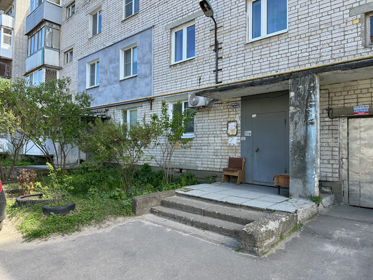 Продам однокомнатную (1-комн.) квартиру, 4, Дружный п