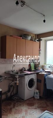 Продам комнату в 6-комн. квартире, Есенина ул, 36к3, Санкт-Петербург г