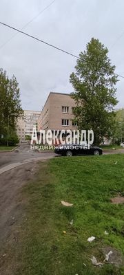Продам комнату в 6-комн. квартире, Есенина ул, 36к3, Санкт-Петербург г