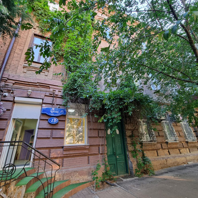 Продам трехкомнатную (3-комн.) квартиру, Чехова пр-кт, 23, Ростов-на-Дону г