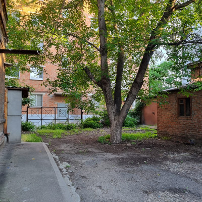 Продам трехкомнатную (3-комн.) квартиру, Чехова пр-кт, 23, Ростов-на-Дону г