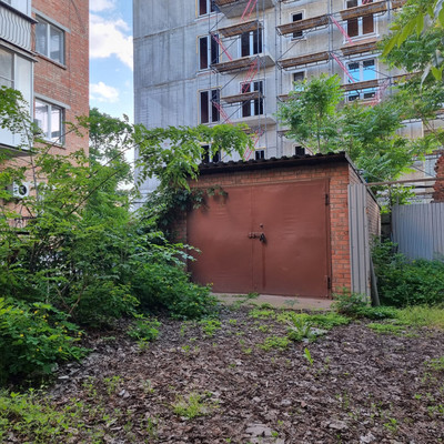Продам трехкомнатную (3-комн.) квартиру, Чехова пр-кт, 23, Ростов-на-Дону г