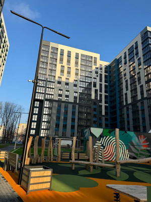 Продам трехкомнатную (3-комн.) квартиру, Генерала Челнокова ул, 27к3, Калининград г