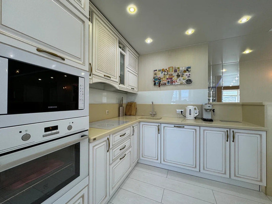Продам трехкомнатную (3-комн.) квартиру, Свободы ул, 155, Киров г