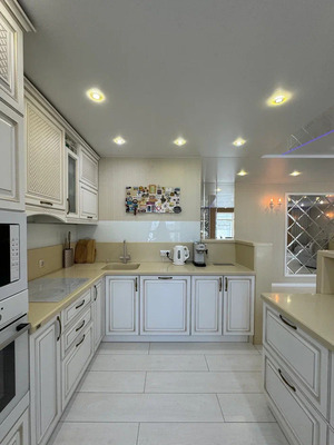 Продам трехкомнатную (3-комн.) квартиру, Свободы ул, 155, Киров г