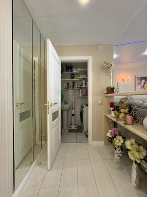 Продам трехкомнатную (3-комн.) квартиру, Свободы ул, 155, Киров г