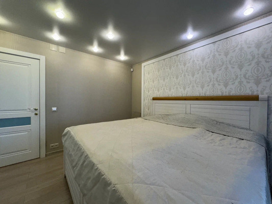 Продам трехкомнатную (3-комн.) квартиру, Свободы ул, 155, Киров г