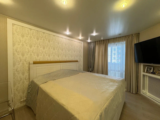 Продам трехкомнатную (3-комн.) квартиру, Свободы ул, 155, Киров г